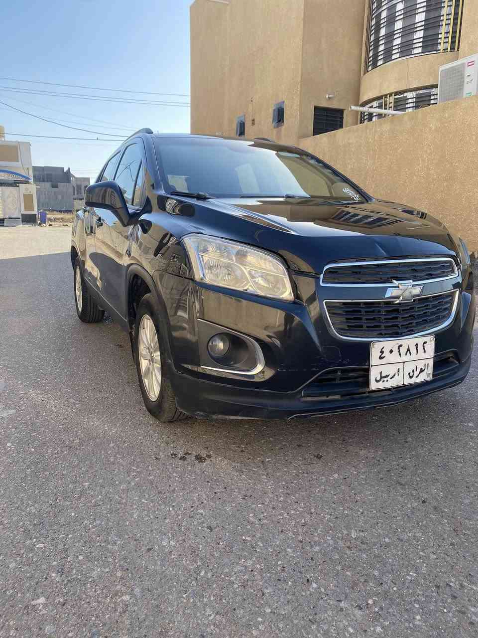 سلام علليكم شوفري ليت تراكس استيشن موديل 15 كير ومحرك كفاله حداديه امامي خلفيه جديده تبريد كله جاهزه ماناقصه برغي سياره حلوه واحلا من الصور بسمي وكاله وتحويل شوكت ميعجبك سعرها ٧٥ وبيها مجال بسيط ***********
