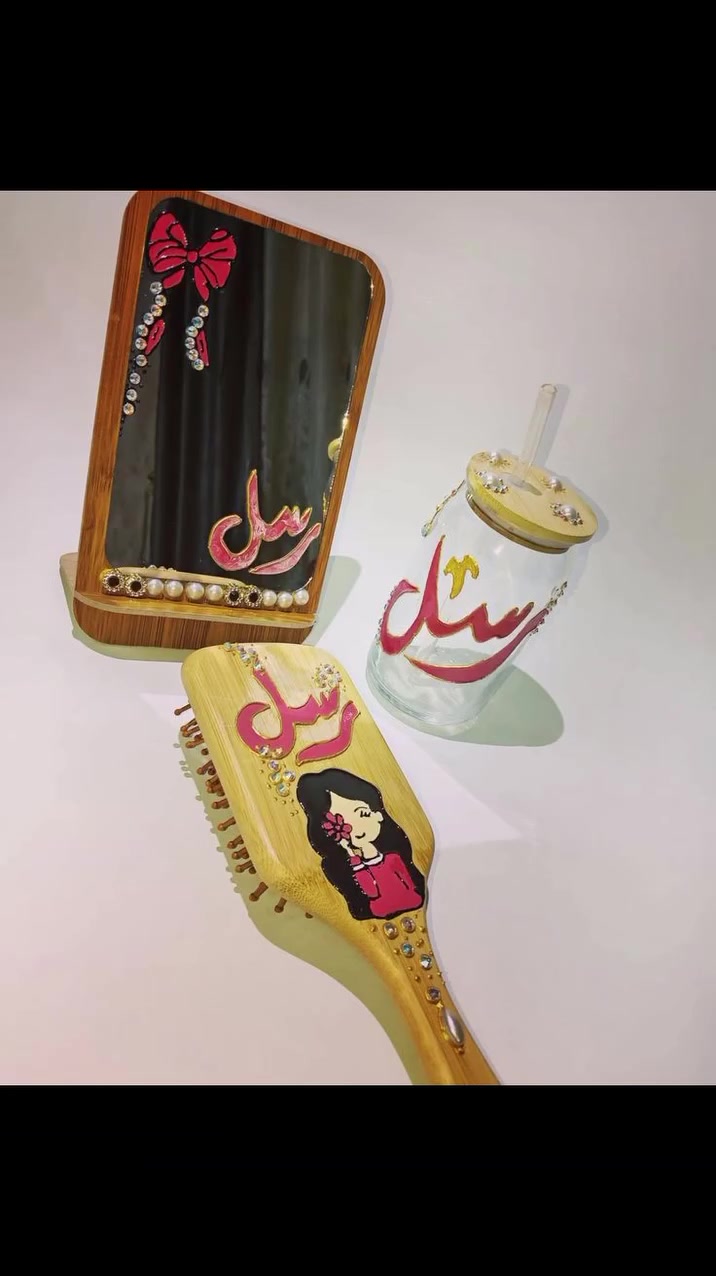 تنفيذ بأسمائكم حسب طلب
🌸مرايه🌸مبخره🌸مشط🌸اكواب للحجز والأستفسار مراسله الصفحه🥰🥰


**إذا كنت صاحب هذا الإعلان وتريد حذفه لأي سبب، رجاءا أرسل رسالة إلى الدعم الفني**