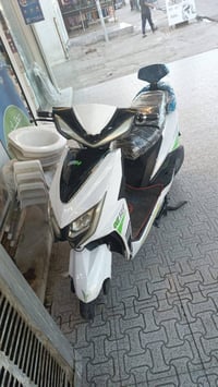 دراجة كهربائية • بدون بطاريات