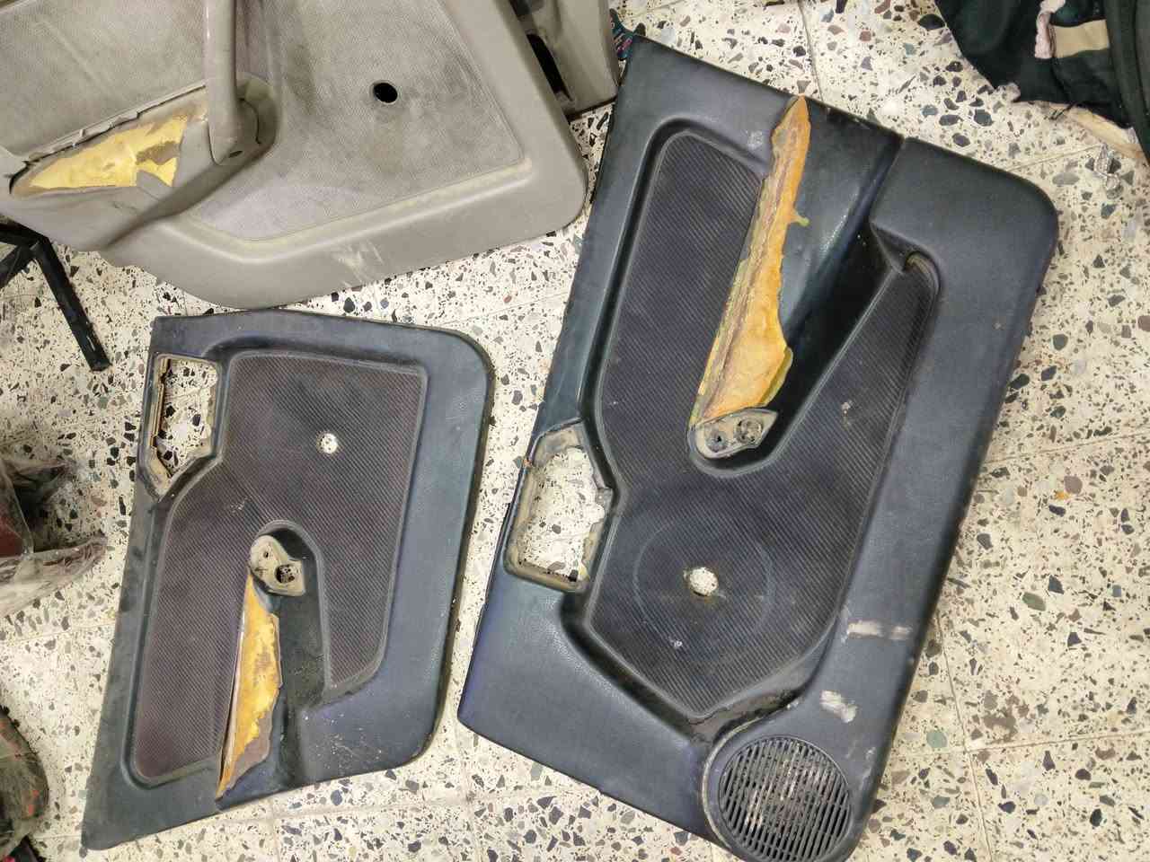 سلام عليكم خوان عندي هذولا البطاين
مال وبل فكتره البيع مكلف بل نشر 
***********
***********
