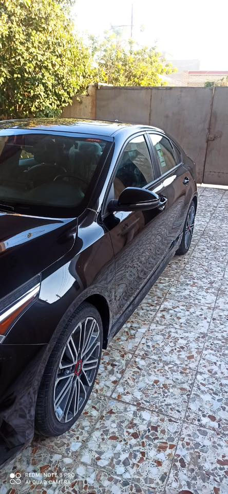 كيا فورتي موديل ٢٣ السياره فول مواصفات للاخير قطعتين تبديل
نفس اللون بلاد الباقي مكفول ماشيه ٤٠   
السعر ١٥٣ 
 ***********
