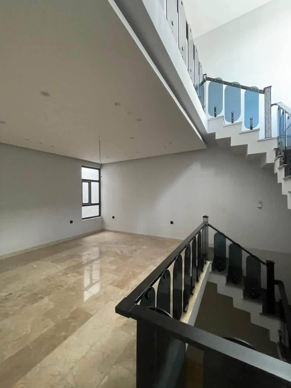 #للإيجار في السيدية 🏠
🔴

🔹 مساحة العقار: 150 م²

🔹 بناء حديث (زيرو)

✅ 4 غرف نوم

✅ صالة

✅ مطبخ

✅ خدمات

✅ كراج

💰 قيمة الإيجار: 2 مليون دينار (قفل)

━━━━━━━━━━━━━━

#مكتب الاعتماد الهندسي للعقار

#الفرع الأول السيدية شارع الضباط 

#مقابيل حلويات الرباط 

#الفرع الثاني السيدية شارع العلوة مقابيل مدرسه حلم #الغد الأهلية 

#الاتصال *********** 📱***********

#اكسبلور

#بيت #عقارات #منزل #بيع #وساطة_عقارية

#شركة #سيدية #بغداد #عراق

#عقارات_السيدية

#عقارات_الكرخ #ايجار_تجاري

#بنايات_سكنية
