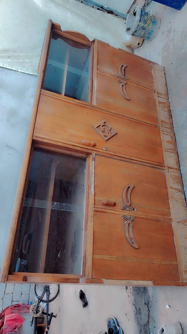 بوفيه تسكام ثكيل للبيع سعره ٦٠حله ابو خستاوي ***********
