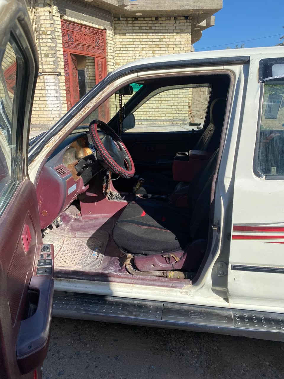 السلام عليكم
سياره دير ٢٠٠٩ مكفوله من الصبح والضربه خياسات قليله 
سياره كامله وناعمه صافيه التبريد بي ليك ويحتاج غار مكانها الفلوجة سعرها ٤٧ وبي مجال 
***********
