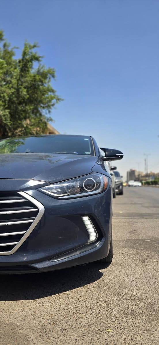 النترا 2017 اربيل للبيع السعر  116 ورقه وبيها مجال 
حادثها فقط جنطه بدون دواخل والجاملغ الخلفي بي بارد 
مكاني بغداد ومتوفر عالخاص والرقم ***********
السياره نص فول يعني شاشه بلادي كاربلي وحساسات ونقطعه عمياء واشاير بالمري وتدفئه ستيرن وكشنات و ٣ مودات للقيادة 
تقريبا كل المواصفات بيها عدى البصمه والفتحه بغداد, العراق
