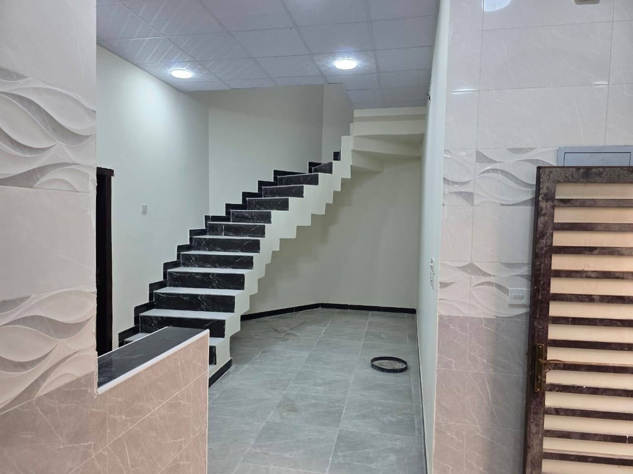 اعلان🏠 اعلان 🏠 اعلان 🏠
✅ يعلن مكتب عقارات فدك ✅

💯دار  للبيع المساحة 100متر في
شط العرب _الجزيرة
   شارع زين العابدين 
قرب خطوت زين العابدين💯

متوفرة كافة الخدمات ماء كهرباء تبليط اناره  

يحتوي

٢غرفة _ديوانية _هول _مطبخ _صحيات

السعر 62 مليون

بناء جديد 2025

جنس العقار طابو ملك صرف زراعي

للإستفسار
***********
***********
