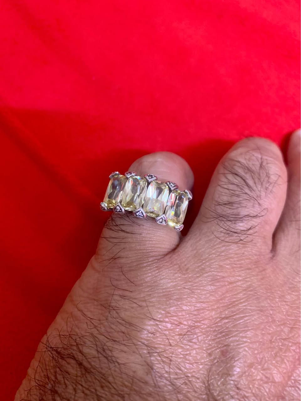 خاتم نسائي فضة متوج ب 5 حجرات سترين طبيعي صياغة روعة بغداد, العراق


**إذا كنت صاحب هذا الإعلان وتريد حذفه لأي سبب، رجاءا أرسل رسالة إلى الدعم الفني**