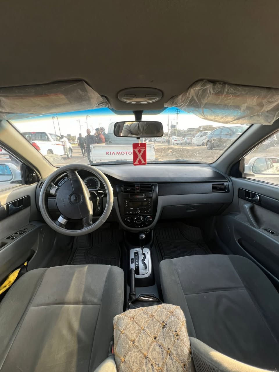 السلام عليكم اوبترا ٢٠١٤ رقم واسط الدولي باسمي سياره جدا نظيفه وسونارها مرفق بلاديه لاصبغ لاضربه بس تكحيل بسيط 
مكاني واسط الصويرة 
رقمي ***********
