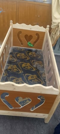 سرير طفل • مستعمل • تكريت القادسية