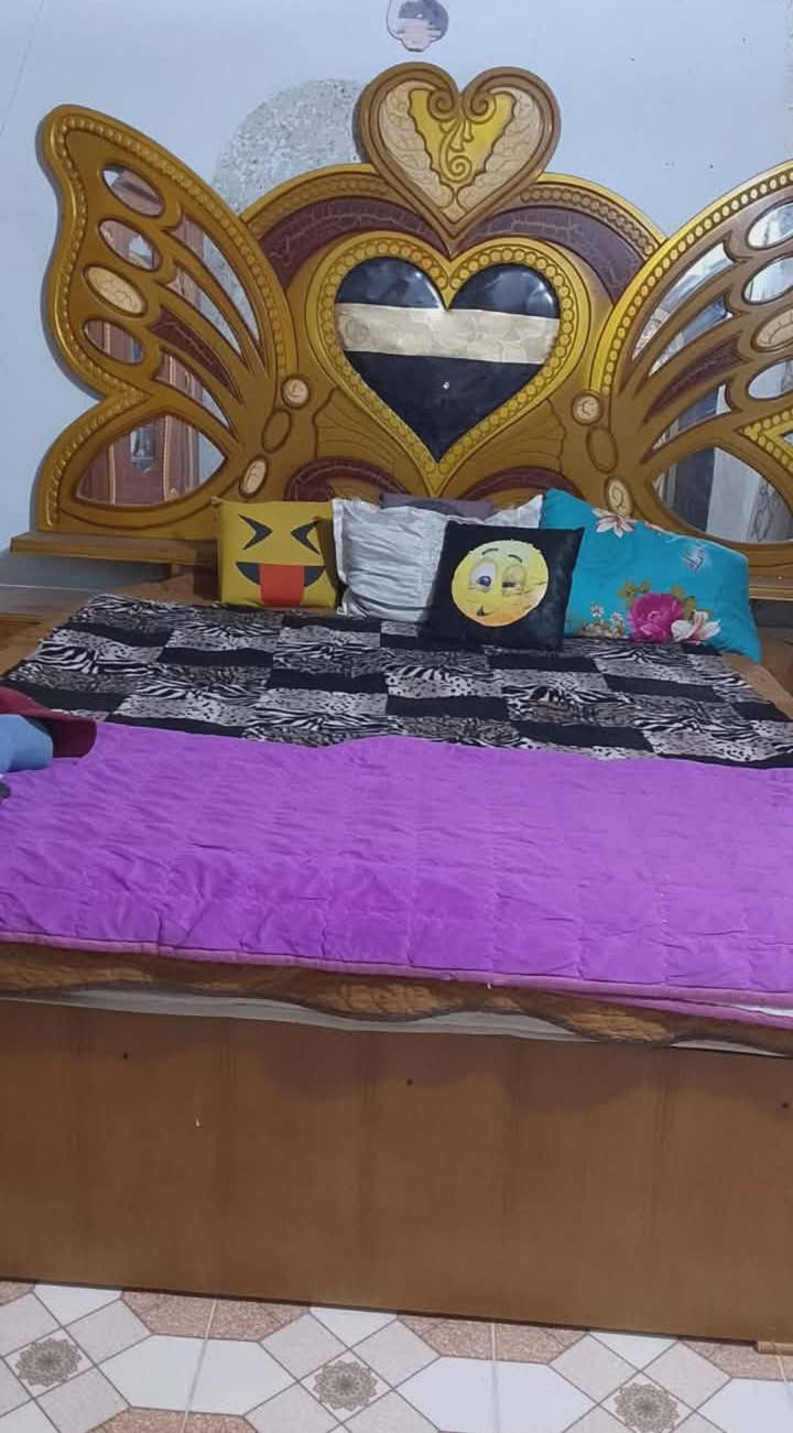 غرفه سعرها 400 وبيها مجال اغراض للبيع مكانهن نجف كوفة حي ميسان شارع الشريط @إشارة


**إذا كنت صاحب هذا الإعلان وتريد حذفه لأي سبب، رجاءا أرسل رسالة إلى الدعم الفني**