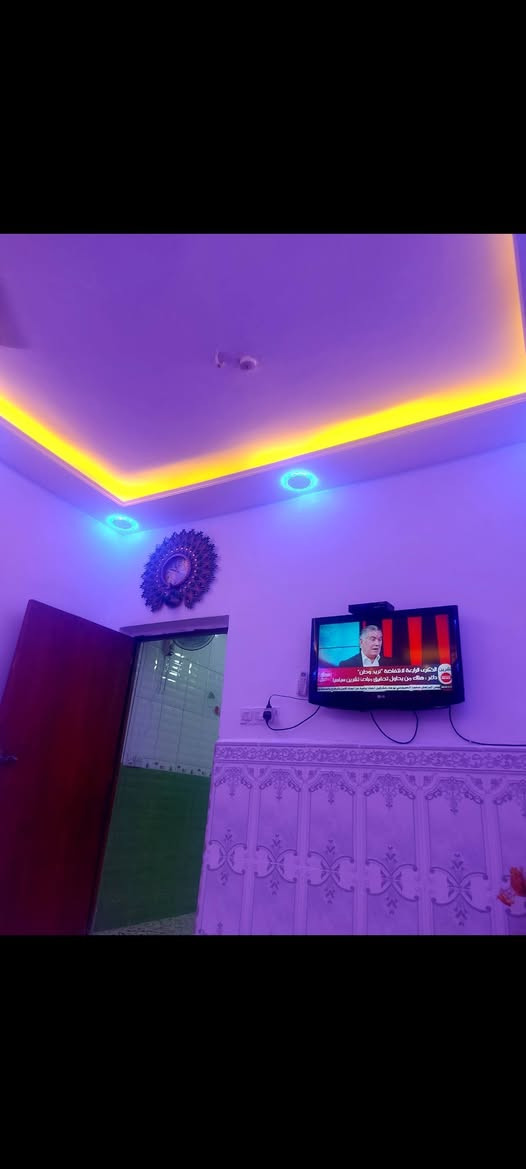 مشتمل حديث للبيع مساحه ١٠٠متر طولاني طابق ونص داموك حي الميمون(الطشاش الاولى ) متكون من استقبال ومطبخ وهول وغرفه نوم وطرمه وصحيات داخليه وخارجيه والطابق الثاني غرفه نوم وهول وسطحين العنوان خلف جامع وحسينيه الحسن العسكري ع ثاني فرع من شارع الجامع على اليمين السعر على 
*********** واتساب و***********وعالخاص
