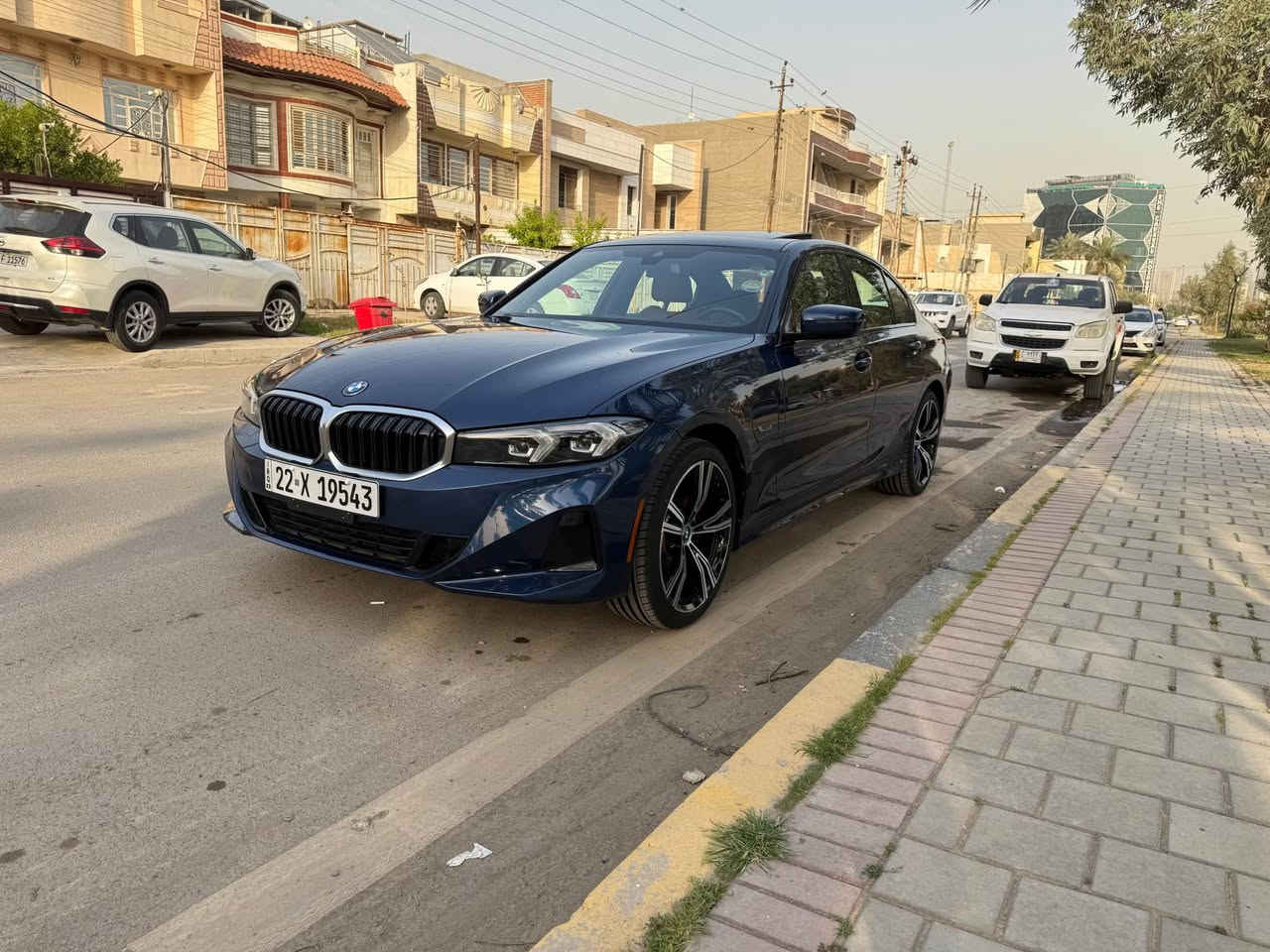 فخامة ألمانية تجمع بين القوة والاقتصاد 
للبيع فقط BMW 330e. موديل 2023

🔥 وارد أمريكا / فول مواصفات
📅 الموديل: 2023
📍 العنوان: بغداد الكرخ
📞 للاستفسار: ***********موجود رتساب
💰 السعر: 31,500 دولار أمريكي فقط

✨ المواصفات والتفاصيل:
 • عداد المسافة: تقريباً 21 مايل
 • اللون الخارجي: أزرق مميز يخطف الأنظار 
 • الداخلية: جلد فاخر قرميدي أنيق 🧡
 • نظام هايبرد (بنزين + كهرباء) موفر جداً في الوقود ⚡️
 • ناقل حركة أوتوماتيك 8 سرعات مع نظام القيادة الذكية
 • فتحة سقف بانوراما
 • نظام صوت فاخر
 • شاشة وسطية كبيرة مع نظام CarPlay وAndroid Auto
 • كاميرا 360° + حساسات أمامية وخلفية رادار ات
 • مقاعد كهربائية مع ذاكرة وتدفئة
 • إضاءة LED كاملة داخلية وخارجية
 • نظام الدخول والتشغيل بدون مفتاح
 • تحكم بالمقود متعدد الوظائف + مثبت سرعة ذكي

💥 ملاحظة مهمة:
حادث جدآ بسيط تعتبر كلين السيارة على وضع الشركة 
وجميع الإيرباكات سليمة 100% ✅

🚗 سيارة راقية جداً، نظيفة كالجديدة، اقتصادية، ومناسبة لعشاق الفخامة والأداء. بغداد, العراق
