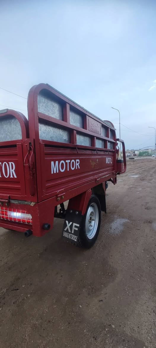 السلام عليكم ستوته جديده ماناقصه اي شي جديده معنه الكلمه مسجله بسمي رقم انكليزي  الي يريده هيج او محجر وياه بكيف المشتري مكاني الرمادي التئميم شارع السراميك والي يحب يتصل عله رقمي او واتساب والسعر مالته ثلاث ملاين وربعمية ***********
