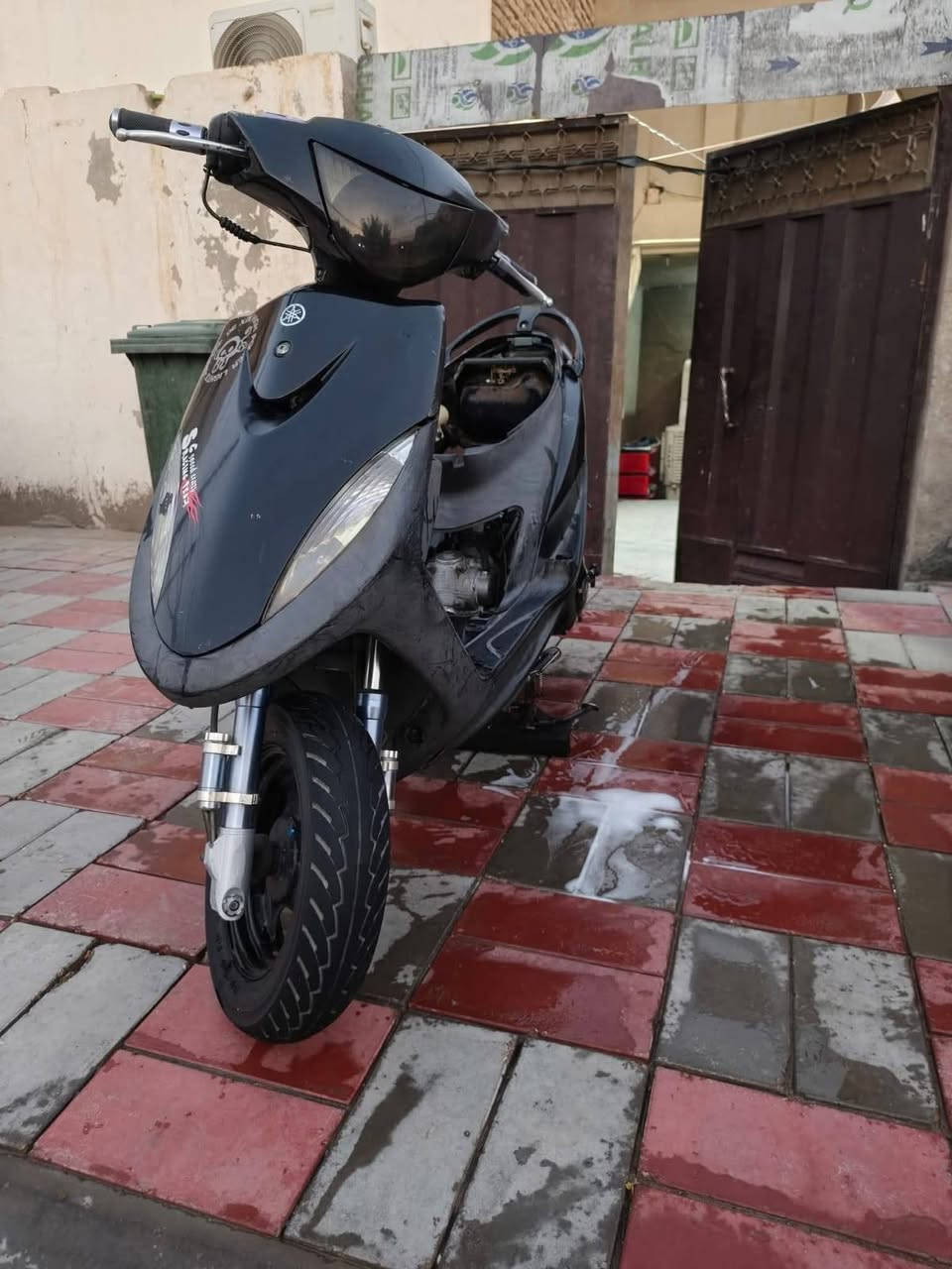 السلام عليكم دراجه ماكس عداله 49بلاد مامفتوحه سلف شغال دراجه كامله مكمله كفرات بلاد دبلات تزويد او  دبل  بلاد موجود قطره دهن تزويد او بلاد هم موجود قبق فلاوين تزويد صالنصه sc رياضي موجود مابيها اي نقص السعر  خاص المكان قرب مستشفى الكفيل الرقم *********** ملاحضه كهربائيات شغاله الضفيره ما بيها تيب واحد
