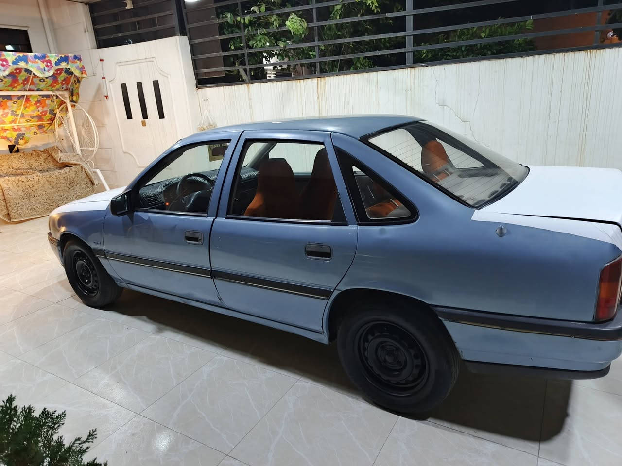 اوبل فيكترا للبيع موديل 1991 رقم سليمانيه كير اوتوماتيك محرك 18 بدون ضرر سياره جديده برغي نقص ما بيه هزه جديده تخم تايرات جديد صدر امامي خلفي جديد سعر 39 ورقه هذا رقمي*********** كير ومحرك بالشرط مكان سيارة كركوك
