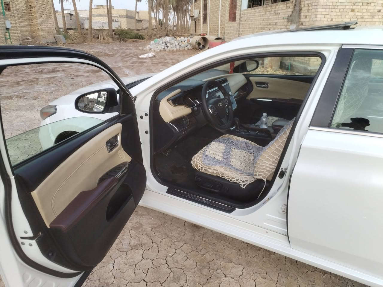 افالون 2013 خليجي ليمتد مكينة ستة سلندر تخم تاير حدادية سدر دبلات كلة جديد بغداد بسمي 147 ورقة وبيها مجال *********** ***********
