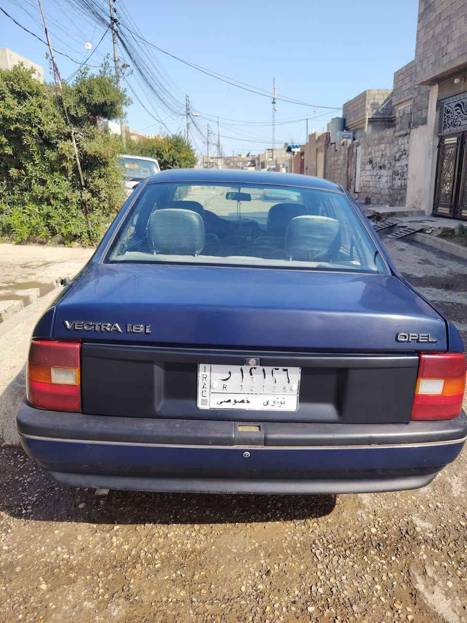 للبيع اوبل فكترا موديل 1991 كاربون موجود واني الشرعي تحويل مباشر محرك 18كير عادي السعر 53وبي مجال السياره مال جناي وهاذا الرقم التلفون ***********
