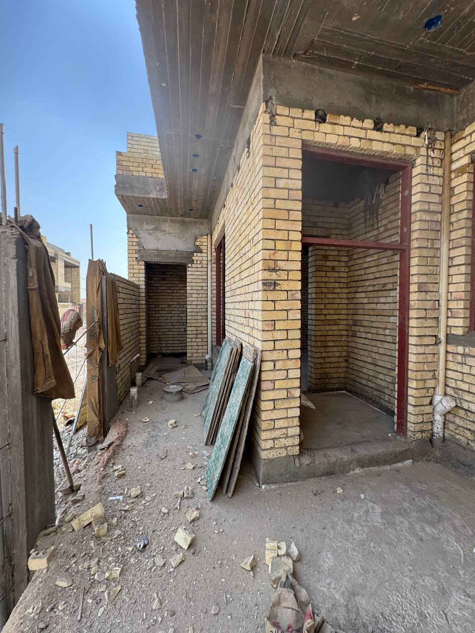 🏗️ نعمل بنظام الإشراف الهندسي المتكامل
إذا عندك أرض وتريد تبني دارك، إحنا نوفرلك الإشراف على جميع مراحل العمل من البداية إلى التسليم، مع الالتزام بالمواصفات المطلوبة من قبلك وبأعلى معايير الجودة والدقة.
✅ تنفيذ وفق المخططات الهندسية المعتمدة
✅ متابعة مستمرة لجميع مراحل البناء
✅ اختيار المواد حسب المواصفات المطلوبة
✅ الالتزام بالأصول الفنية والهندسية
✅ جودة في التنفيذ ودقة في التفاصيل
✅ استغلال أمثل للمساحات وتشطيبات مميزة
هدفنا بناء دار يحقق رغبتك ويجمع بين المتانة والجمالية والراحة، مع متابعة دقيقة لكل خطوة لضمان أفضل النتائج.
📞 للاستفسار والمعلومات: ***********
***********
