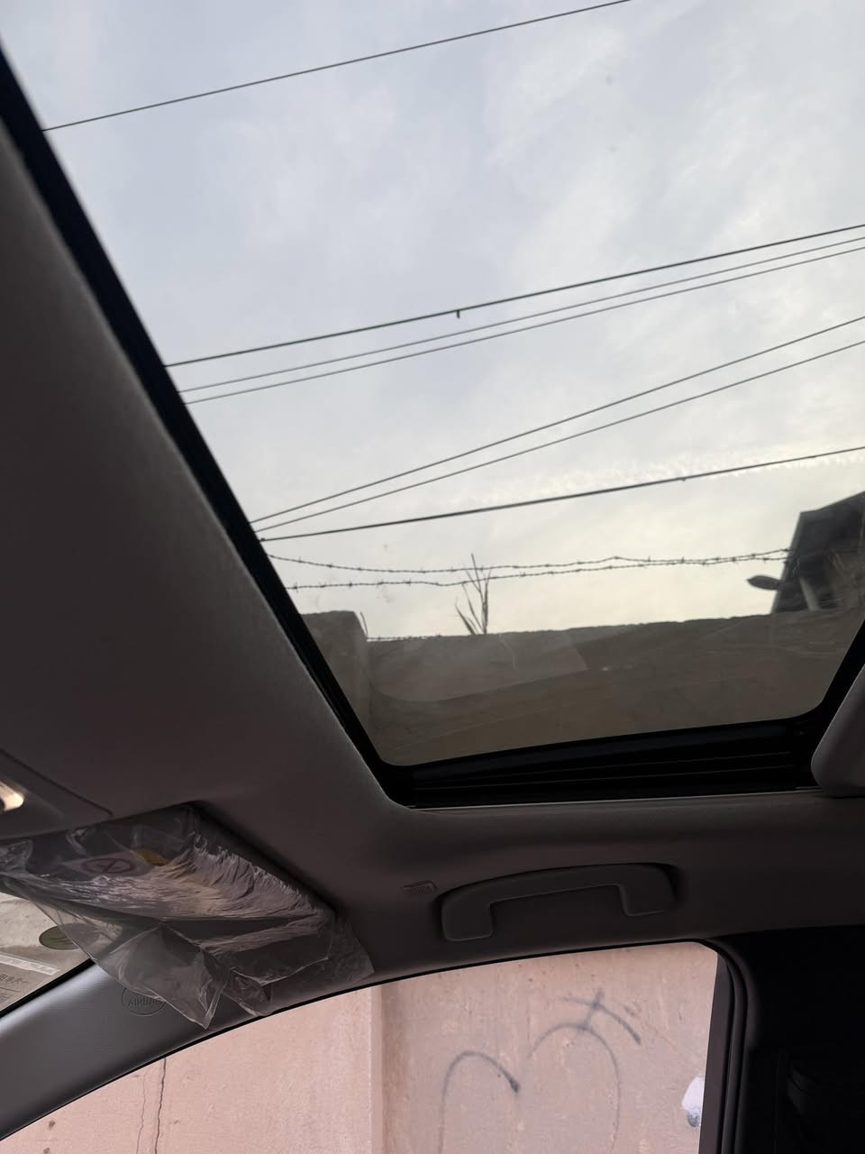 سلام عليكم 
كورلا للبيع وارد صيني موديل ٢٠٢٥
مكفولة ماعدا دحجه زغيرة بالدعامية ممبينه 
باسمي بغداد رايدهه ١٥٧ ورقه 
ماشية ١١ الف
***********
