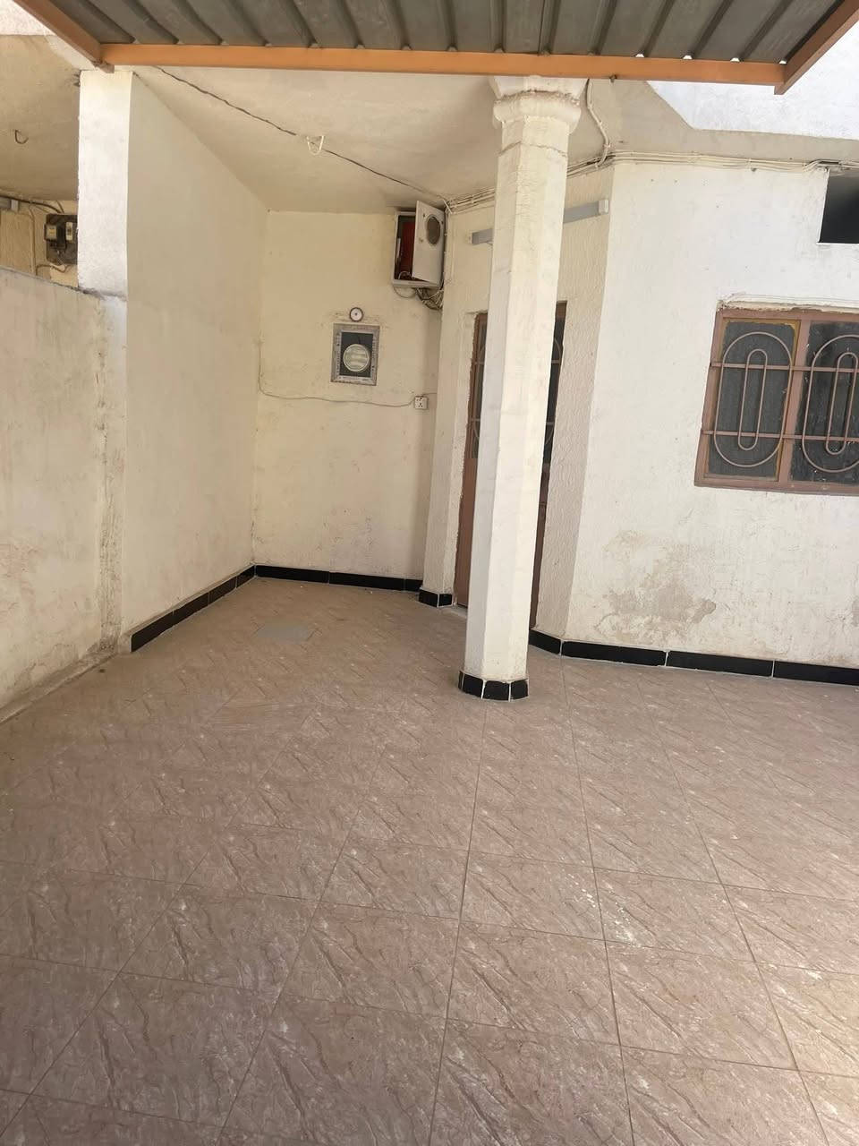 🏠 / البيت للبيع مساحه100م طابو صرف الي موصيني على بيت طابو صرف سعره مناسب
واجهه 5/ نزال20

🧱 بناء حديث درجه أولى  (تسليم مباشر)

الطابق الاول/ مطبخ . أستقبال . هول . غرفه. مجمع صحيات   

🌎 الموقع/ شارع 80 يم كوفي الفانوس يبعد عن الشارع 50متر

اليحب يراجع مكتب ديباج للعقار مستعدون للكافه الترويج وتصوير العقارات وايضا لدينا المزايد من العروض 

*********** ///متوفر واتساب
