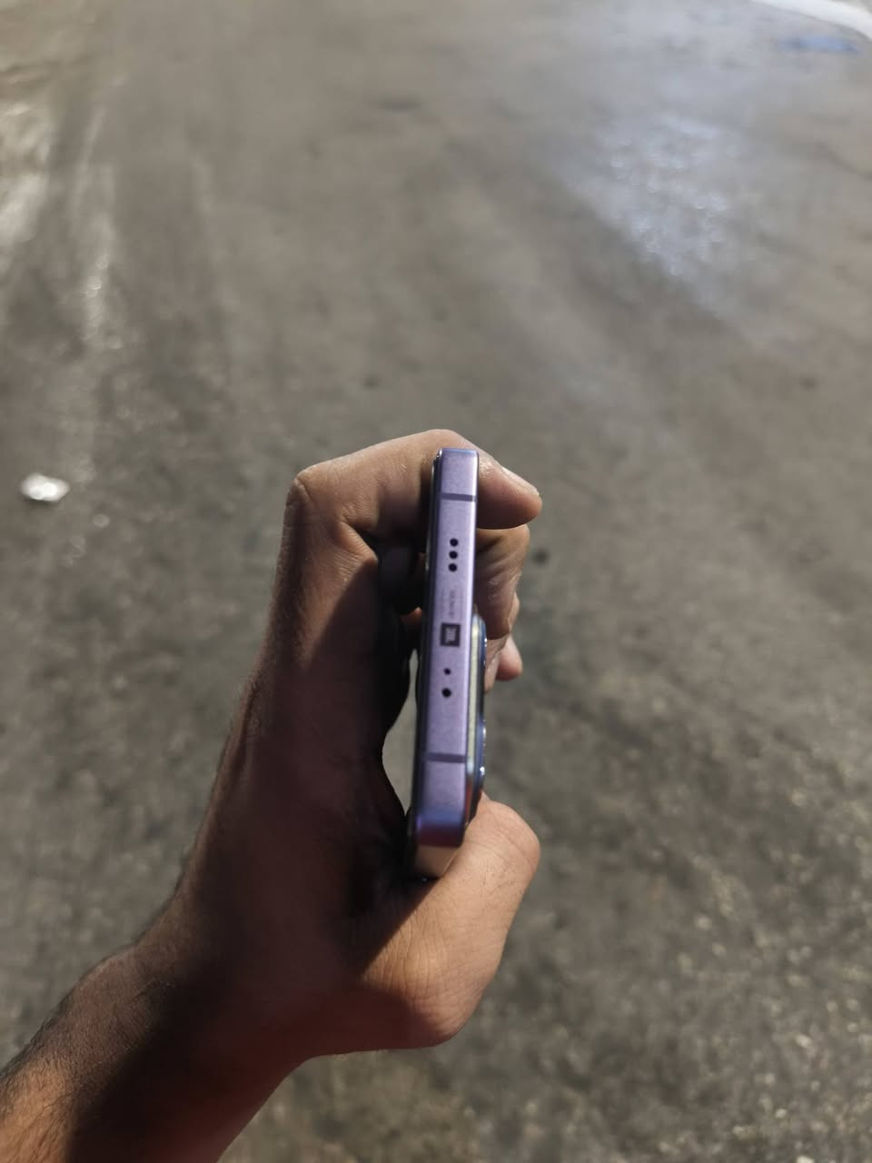نوت 50برو بلس 5جي  ذاكرة 256 عشوائية 12+12 كامل ملحقات 450وبي مجال للشراي ***********
