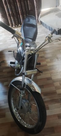 اربعه كير كلك كلك نضيفه ما عايزه اي شي محركه نضيف ما بيها حته خيط تبخي...