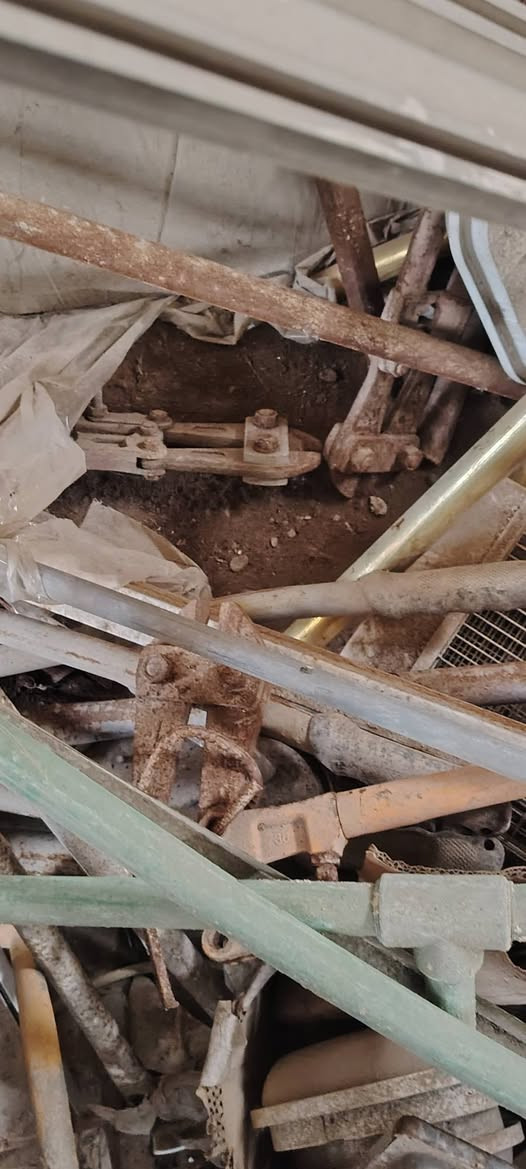 سلام عليكم مكص كبير+هيم كبير  كميه خير من الله  عنوان بغداد مدينه الصدر ***********
