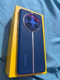 ريلمي ١٢ برو • ٢٥٦ • جلد ازرق