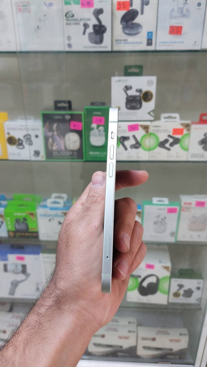 I phone 12 
امريكي
مبدل شاشه وبطاريه
ذاكرة 128G
توفر كاش والاقساط على ماستر كارد الرافدين والاهلي العراقي والرشيد 
متوفر على سوق جني
على موقع🔍  بغداد الحريه تقاطع شارع العياده الشعبية
يوجد خدمة توصيل لجميع المحافظات🚕
أرقام المبيعات
***********📱
***********
