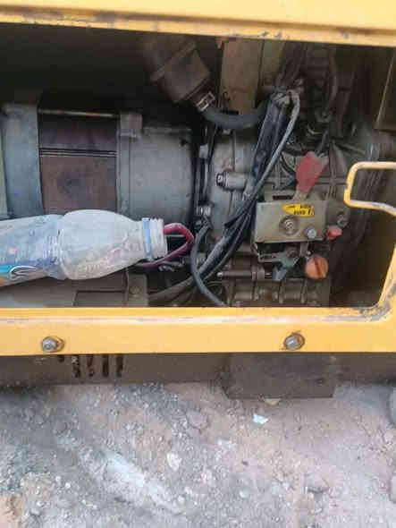 مولدة للبيع كاز 25 امبير مولدة استعمال قليل وجديدة السعر 650 رقمي ***********
