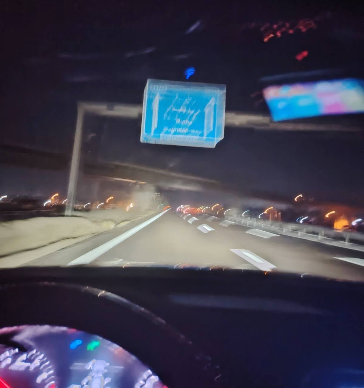 19 خليجي محرك 2000 شمالي
 لد نهاري 
كشاف ضباب امامي خلفي
حساس امامي خلفي
حساس اطارات
وضعيات قياده +شفتات استيرن + عدسات مزروعه ب 350
بارد فقط
السعر 185 
بابل للأستفسار ***********
