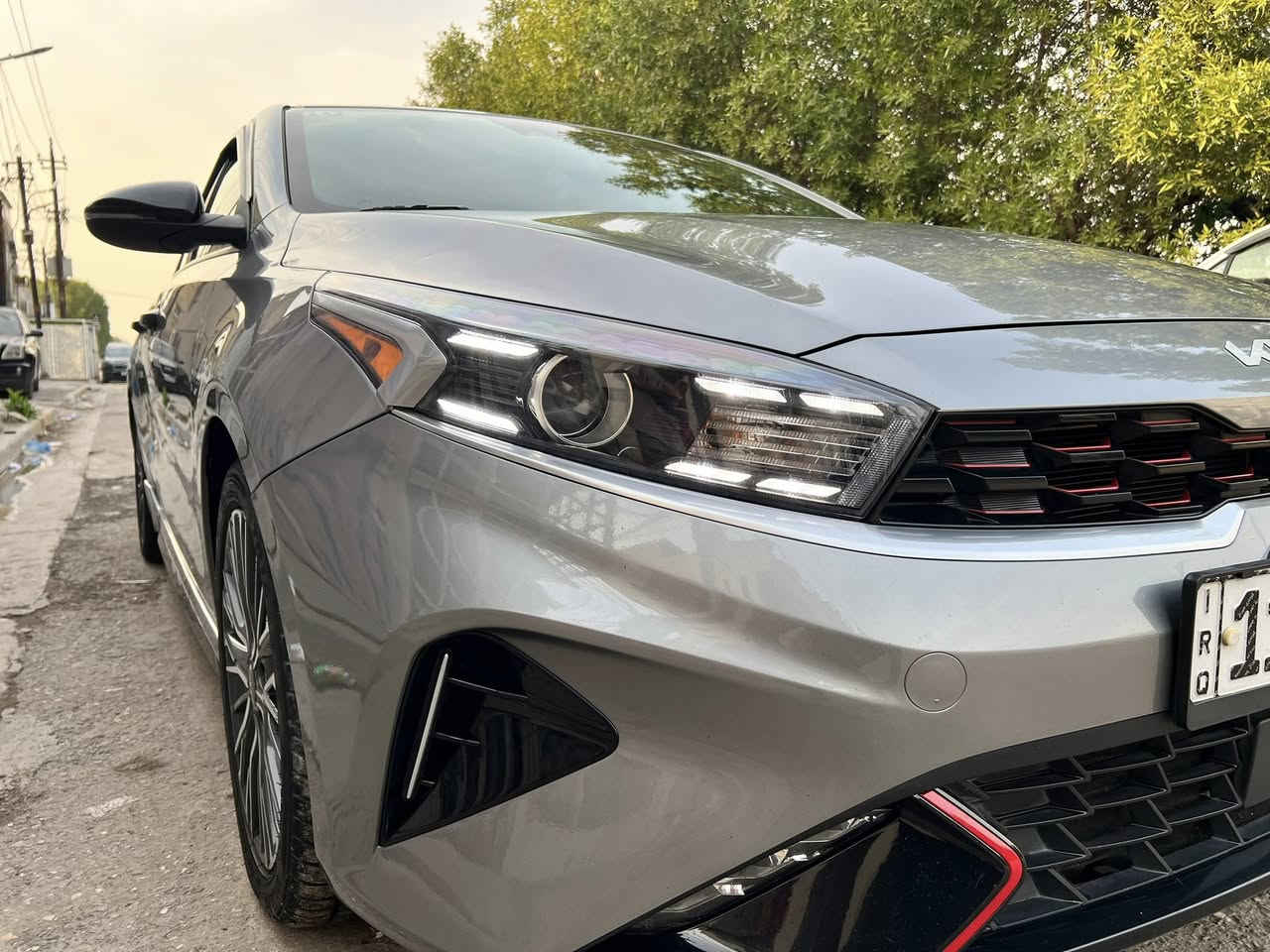 السلام عليكم ورحمه الله وبركاته اترخص من الادمن 
كيا فورتي جيتي لاين وارد امريكا موديل 2023  لون رصاصي ماشيه 58 الف السياره كفاله عامه من الصبغ حادثها الچاملغ الايمن وراجع بارد تخم تاير جديد صدرها جديد مدوشمه ارضيه جلد والكشنات هم مدوشمه محافظ عليها بعد معروفه مواصفات الجيتي لاين من قياده اليه والحفاظ على المسار توقف ذاتي رادارات اماميه خلفيه تحكم استيرن وبعد بيها هواي مواصفات صور الحادث موجوده بالنشر السعر 168$ ورقه وبيها مجال شي قليل رقمها بغداد العنوان البلديات الاتصال على الرقم ***********
