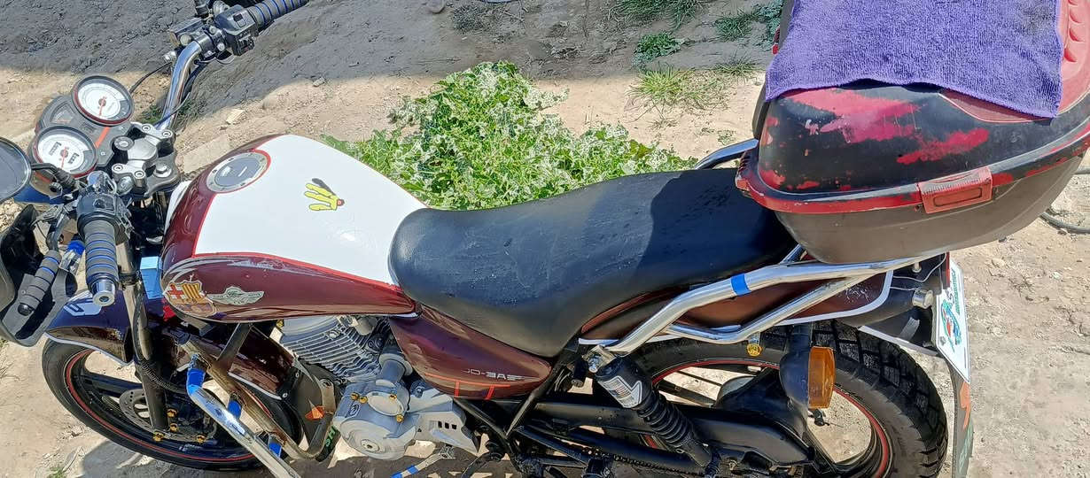 للبيع موديل 20 أوراق كامله محرك 200 مراوس عادي. ***********
