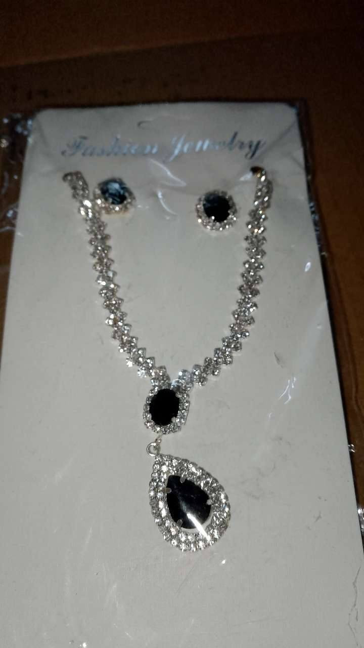 سلام عليكم بنات رفعن المنشور ربي يحفظكم ويرزقكم ويبعد عنكم كل شر يارب اكسسوارات اظافر


**إذا كنت صاحب هذا الإعلان وتريد حذفه لأي سبب، رجاءا أرسل رسالة إلى الدعم الفني**