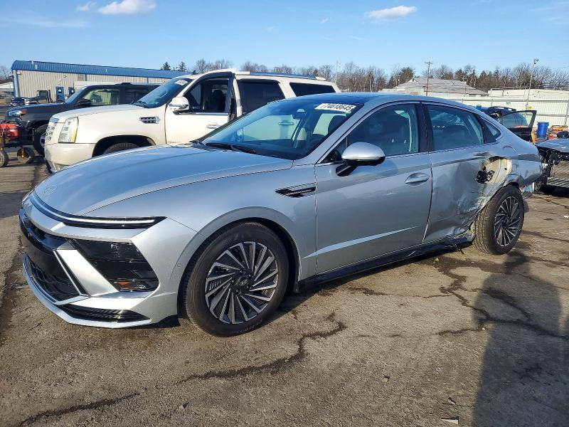 (اعـــــــــــــلان مــــــــــــــــزاد 📢 ) 

2026 HYUNDAI SONATA HYBRID 

هيونداي سوناتا هايبرد : ٢٠٢٦

حالة السيارة : تعمل وتسير 

ضرر السياره : كما موضح بالصوره

تاريخ الــــــمزاد الجمعه : 2026/2/13

وقت المزاد الساعه : السادسه مساءا 

اللـــــــــــــــــــــــــــون : سلفر 

عداد المسافه : 176

حجم المحـــــــــرك :4 سلندر 2.0

مدة الوصول : 60 الى 75 يوم

للإشتراك في المزايدة يرجى الحضور الى  مكتبنا للـتأكيد على تثبيت السياره المزاده.

العنوان : النجف الاشرف قضاء المناذره( ابوصخير) شارع حيره ابو صخير مكتب عمار لمزاد السيارات الامريكيه 

               تلفون 
              *********** واتساب
              *********** للاتصال
               عمار ابو عباس
