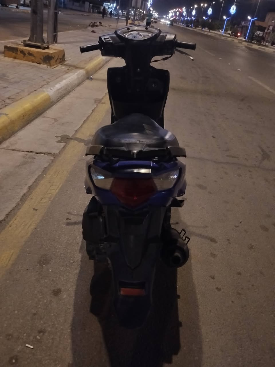 للبيع دراجه كامكو دراجه خير من الله كلة شغال لايتات اشاير هورن مكينة ناعمة حلوة الدراجة نكرا سلف السعر 200 بيهة مجال حك الجية مكاني كربلاء حي النضال يم المستوصف الاتصال *********** متواجد واتساب كذالك
