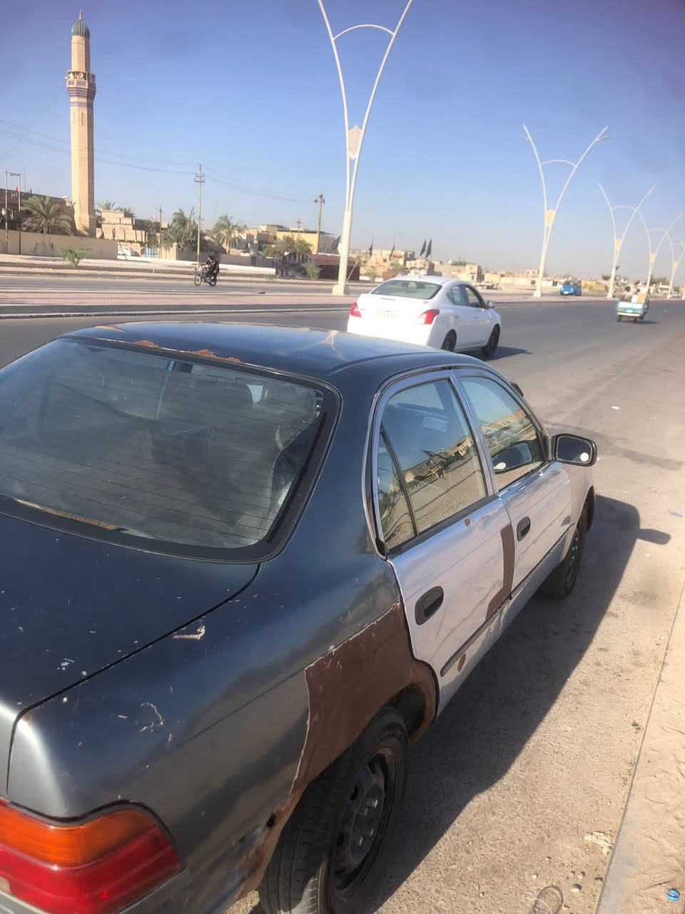 كورله. 1993 كير ومكينه  وتبريد جدد. تبريد ثلج. معمرهه.  باقيه بس رشه  تجي وتشوف بعينك. سياره متعوب عليهه. بسمي تويل ثاني يوم سنويتهه ماصاقطه السعر 43 بيهه قليل  ***********
