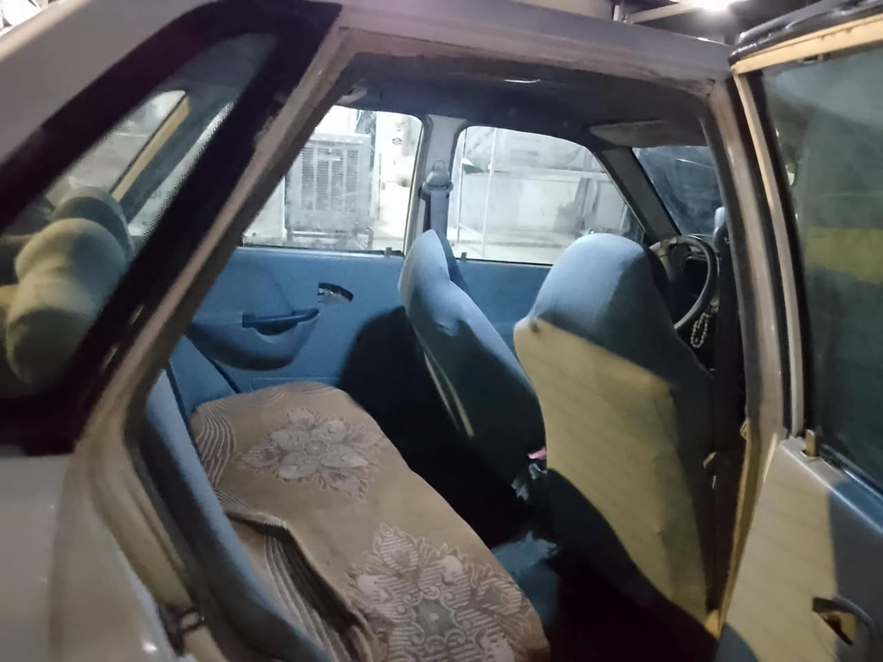 السلام عليكم سياره سايبه للبيع موديل 2011رقم نينوى سنويه إلى سنه 2027 تسقط مكينه شرط شواصي شرط الكير يفلت بس الواحد مرات قليله يفلت بس الواحد السعر 30بيها مجال قليل استفسار على رقم ***********
***********
