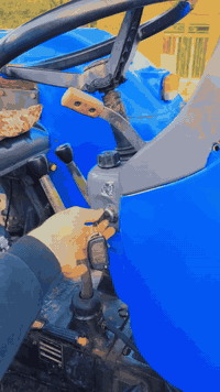 سلام عليكم تلكتر نيو هولند مديل2015مكينه جاهزه كلشي ما عوزه رقم وسنويه  توهن طلعن رقمه واسط شرط تحويل وراه فدان 12 ورفاسه نكليزي و هواله مال تبن ينباعن وياه مكاني ناصريه سوق شيوخ ***********/مو شراي لا يتصل رجاء
