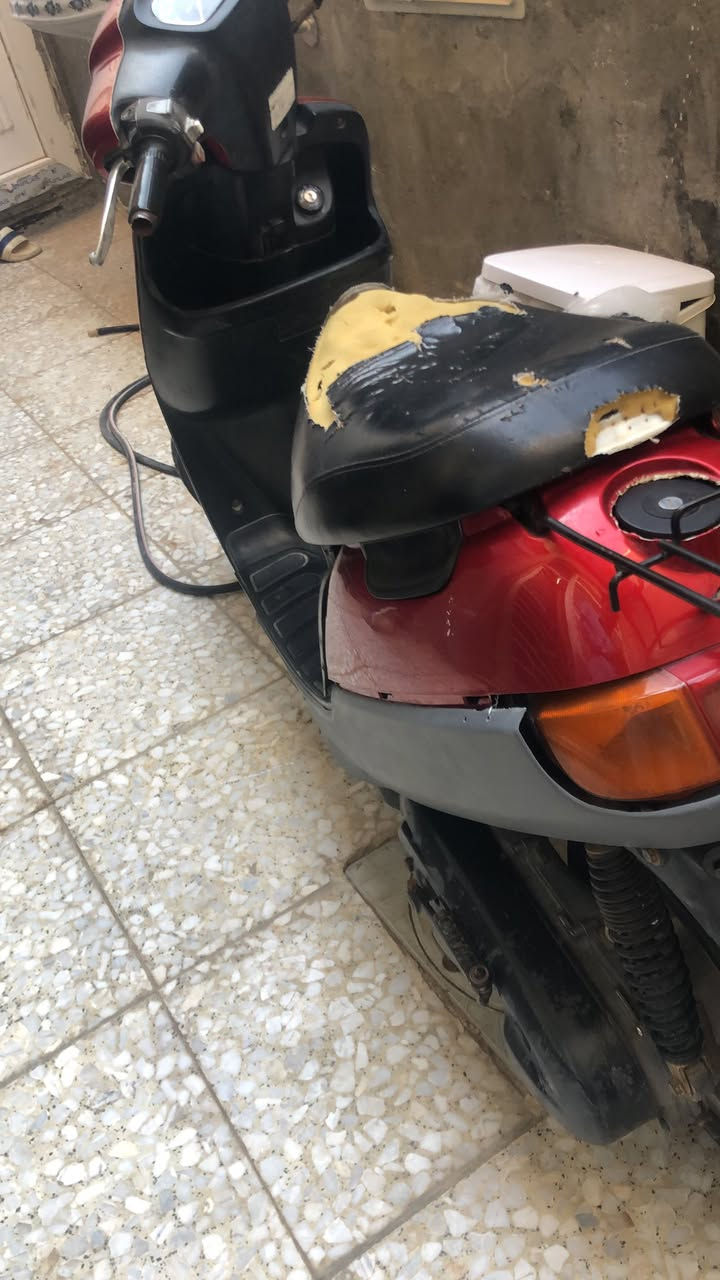 بطه للبيع موديل٩٩ دراجه نضيفه تسوه الدراجه مامفتوحه ومكفوله من الروله ولكير وتمشيك مسافات مكاني كربلاء حي العباس 
رحمه لامك متشتري لتعامل السعر خاص
للاستفسار اكثر ***********
