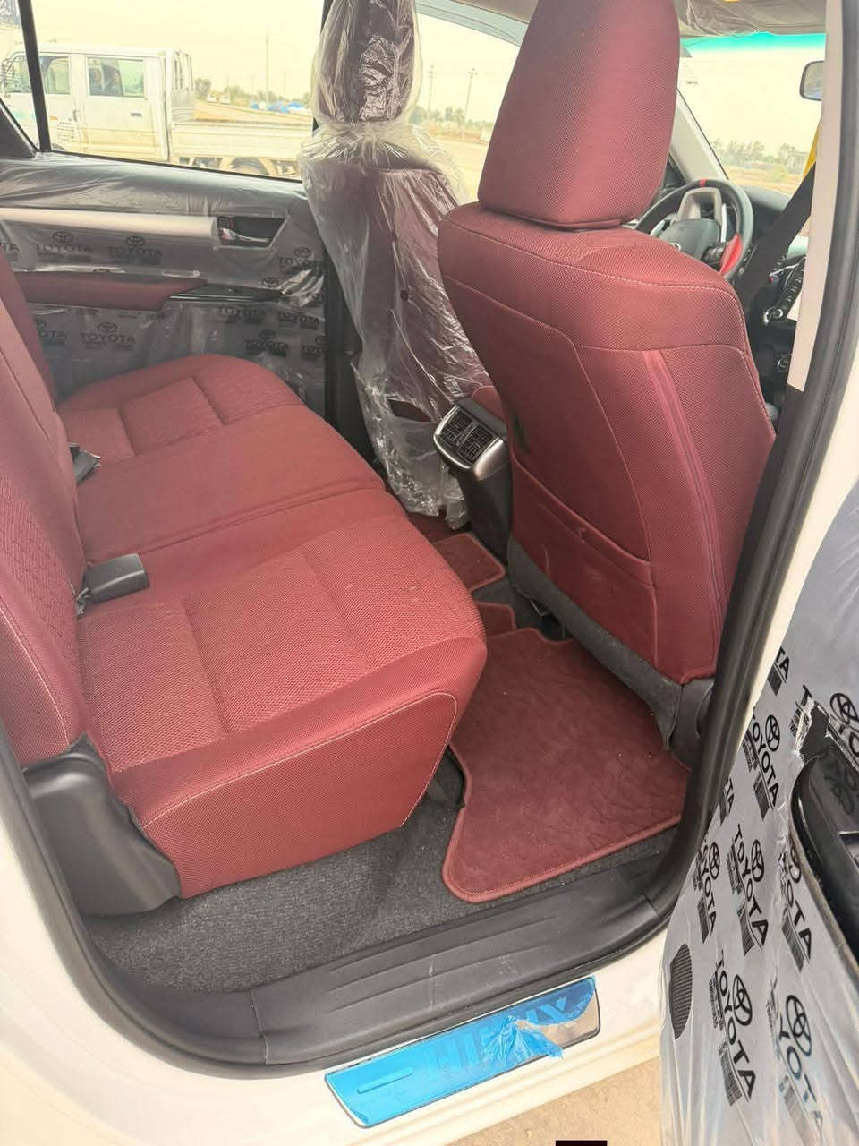 سلام عليكم للبيع تايوتا هايلوكس موديل  2025 اوتماتيك ماشيه 7الف شركة ساز فول موصفات شاحن لاسلكي قطعتين تبريد مكفوله كفاله عامه رقم بغداد بسمي العنوان بابل شوملي السعر 290♕***********
