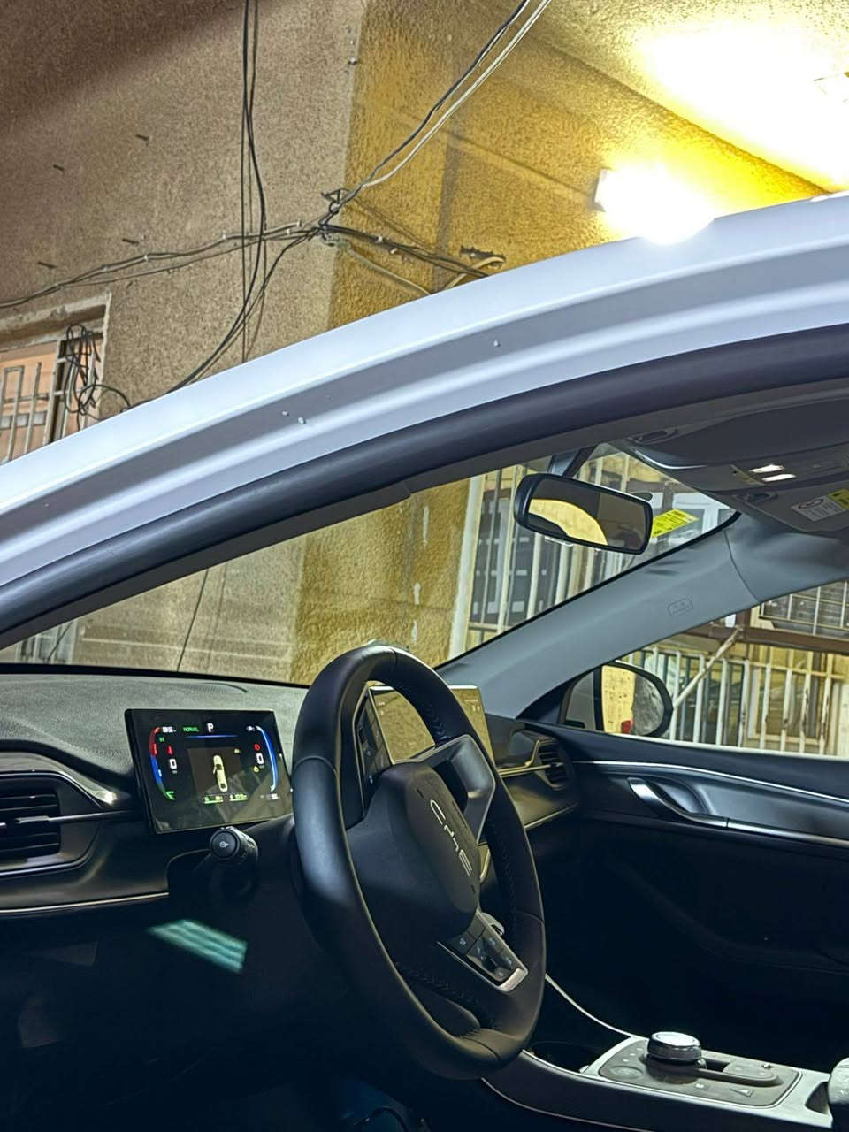 بي واي دي ديستروير زيرو 5 سيارة زيرو 
ماشيه 900 الف دهن الشركه السيارة جديدة جداً 
مكفوله ماعدا بارد قليل بالچاملغ الأمامي الأيمن 
عكس السايق 
سيارة فتحه وبصمه وكارت والمواصفات 
المعروفه رقم بغداد بأسمي مبرمجه 
ومحدثه كامله مع اضافات واقيات 
مع مطريات وسكوبات خلفيه السيارة 
على وضع الشركة
رقم التواصل ***********
