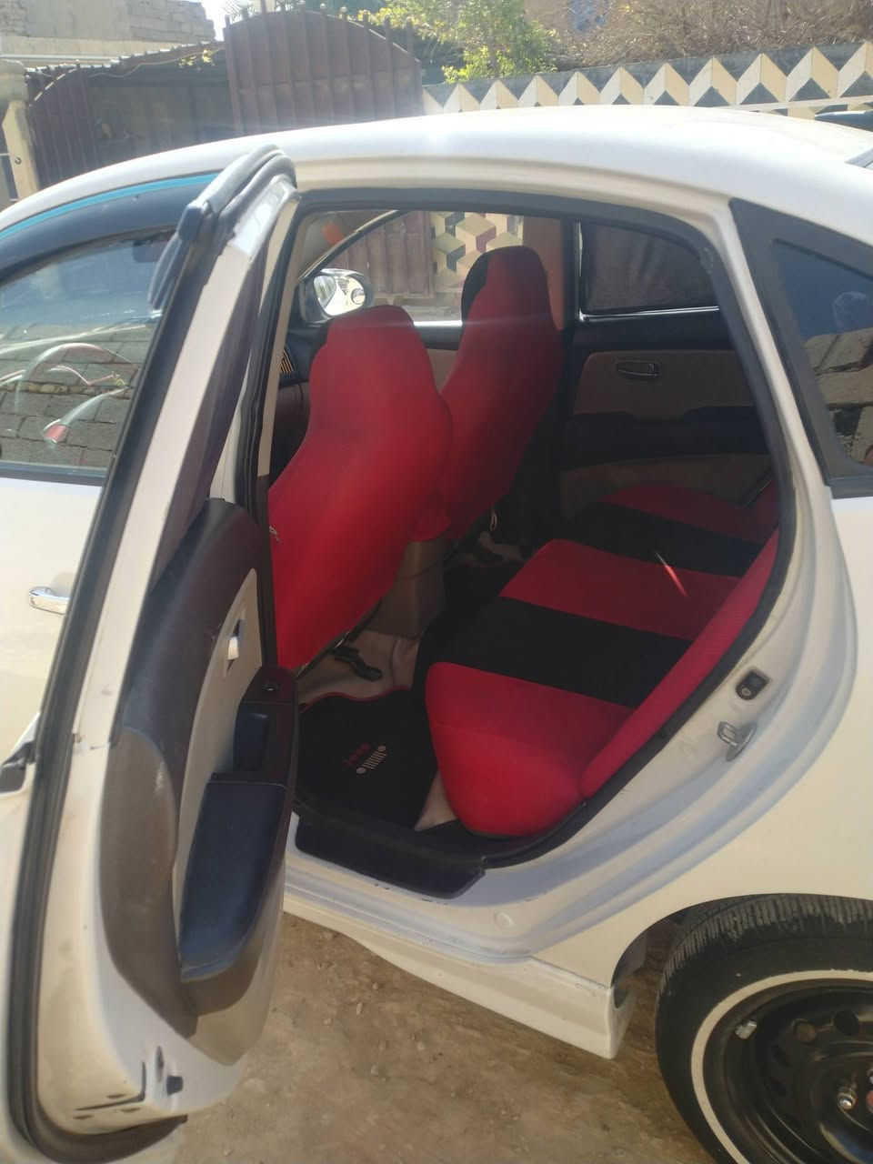 السلام عليكم لانتره 11مكينه 2000بسمي سنويه نهايته 2026السياره جاهزه بدون نقص سوناره بلمنشور قبل يومين سويته تعجبك خابرني السياره نقص بلتبريد بس غاز نقص وتايرات نص عمر السعر 93وبيه مجال
رقمي***********
***********
