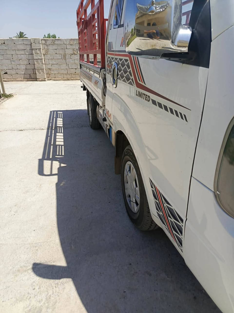 ابنكوو٢٧٠٠ موديل١٥ كلش حلوه ومرتبه جاهزه عل اخر حبايه  تبريد وكير ومكينه  مكفولات بيها تانكي اصلي سل ستيل مال كاز ١٢٠ لتر   صدر  وتخم تاير رقم بغداد انكليزي سنويه وهزه جدد مانافذات *********** السعر١١٢
