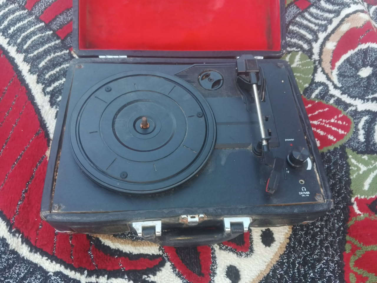 كرامافون واواكس فحم مامفحوص سعرة 20مع توصيل لباب لبيت ***********
