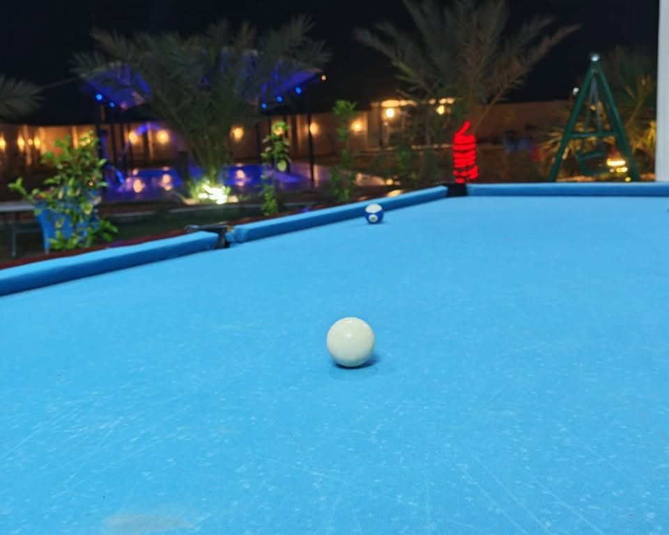 السلام عليكم
متوفر مزرعه يوم الاربعاء والخميس والجمعة 
قرب مطار بغداد للتفاصيل ***********
