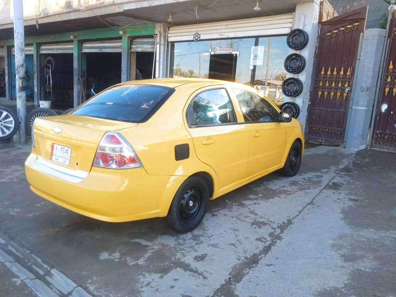 السلام عليكم افيو موديل 2009 خليجي كير ومحرك جديد اوتماتيك حداديه جديده تخم تاير ارضيه جلد داخل كلش حلو مابيه اي نقص سياره مال جناي استخدام شخصي رقم بابل تحويل مباشر سياره تراي حلو مكاني بابل هيىه وغرامات مصفره سعر 52وبيه مجال ***********
