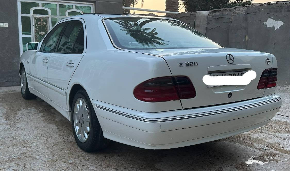 ام عيون  ٩٨
محرك V
صبغ عام 
السعر ٩٢ مجال بسيط
محرك كير حداديه ٨٠٪؜ تبريد تخم تاير باتري شلعه تخبل 

مكاني بابل 
***********
