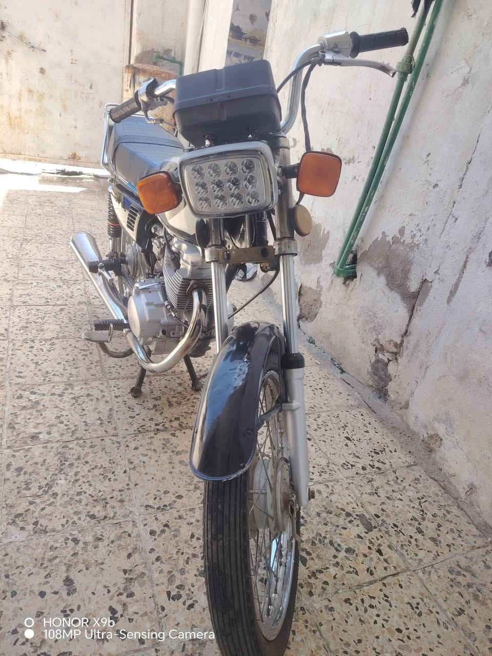 اربعه كير اصلي موديل ١٩مال جناي نضافه مثل البصوره سعر ٦٥٠ وبيهه
مجال بسيط رقم الهاتف ***********
