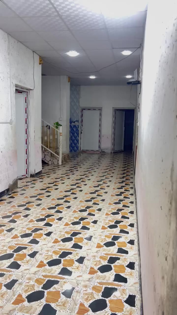 #بيت_للإيجار 
بيت جبير بي 4 غرف جوه و3 غرف فوگ ومسلك وهول وديوانيه وبي حديقتين وحمامات خارج 2 وداخل واحد 
#المكان حي12 ربيع الاول
للأستفسار اكثر الإتصال ع هذا الرقم
***********
